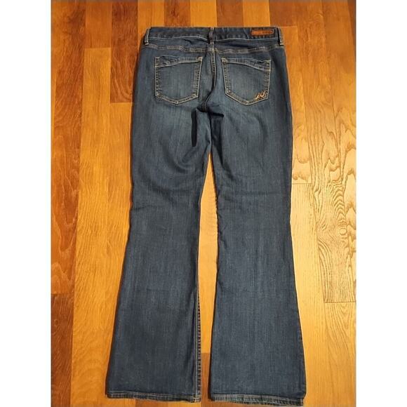 Express Jeans Boot Jeans Bootcut Low Rise Blue Denim Size 8 Dark Wash 34 x 32.5 - Picture 5 of 6